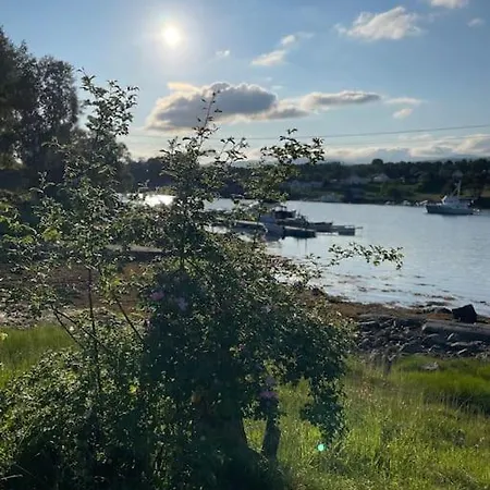 Draget Gard, Historisk Vaningshus Ved Sjoen, Rett Utenfor Casa de Férias Molde