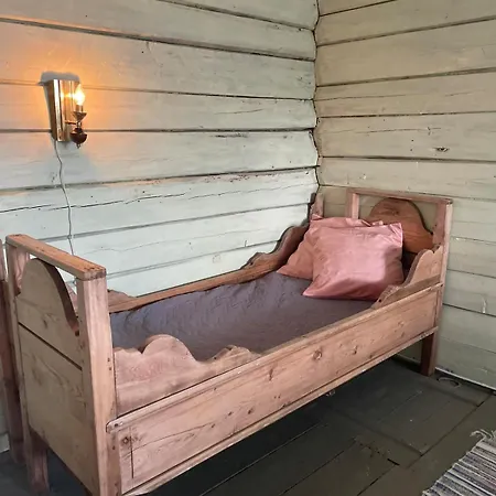 Holiday home Draget Gard