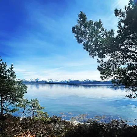 Draget Gard, Idyllisk Smabruk Ved Sjoen * Molde