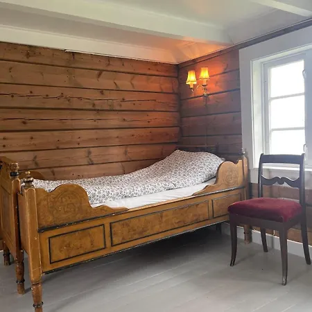 Ferienhaus Draget Gard, Historisk Vaningshus Ved Sjoen, Rett Utenfor