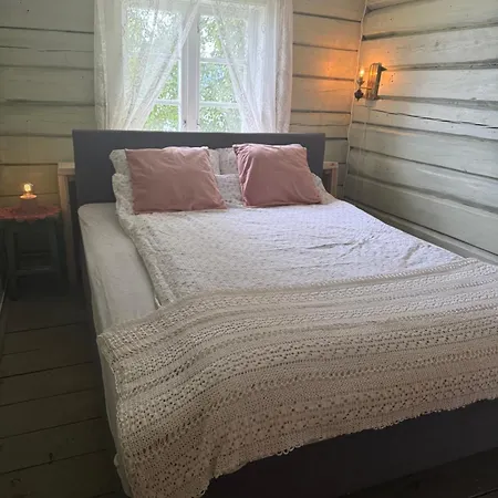 Semesterbostad Draget Gard, Idyllisk Smabruk Ved Sjoen
