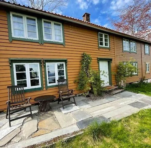 Ferienhaus Draget Gard, Historisk Vaningshus Ved Sjoen, Rett Utenfor