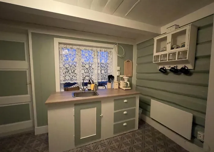 Ferienhaus Draget Gard, Historisk Vaningshus Ved Sjoen, Rett Utenfor Molde